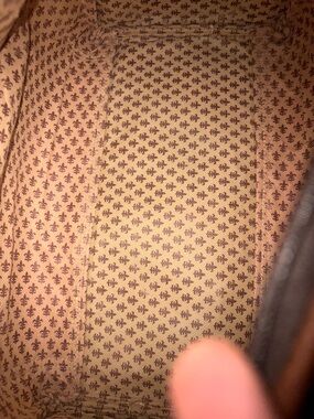 Lined Handbag Interior with Small Fleur Pattern - Brown/Tan